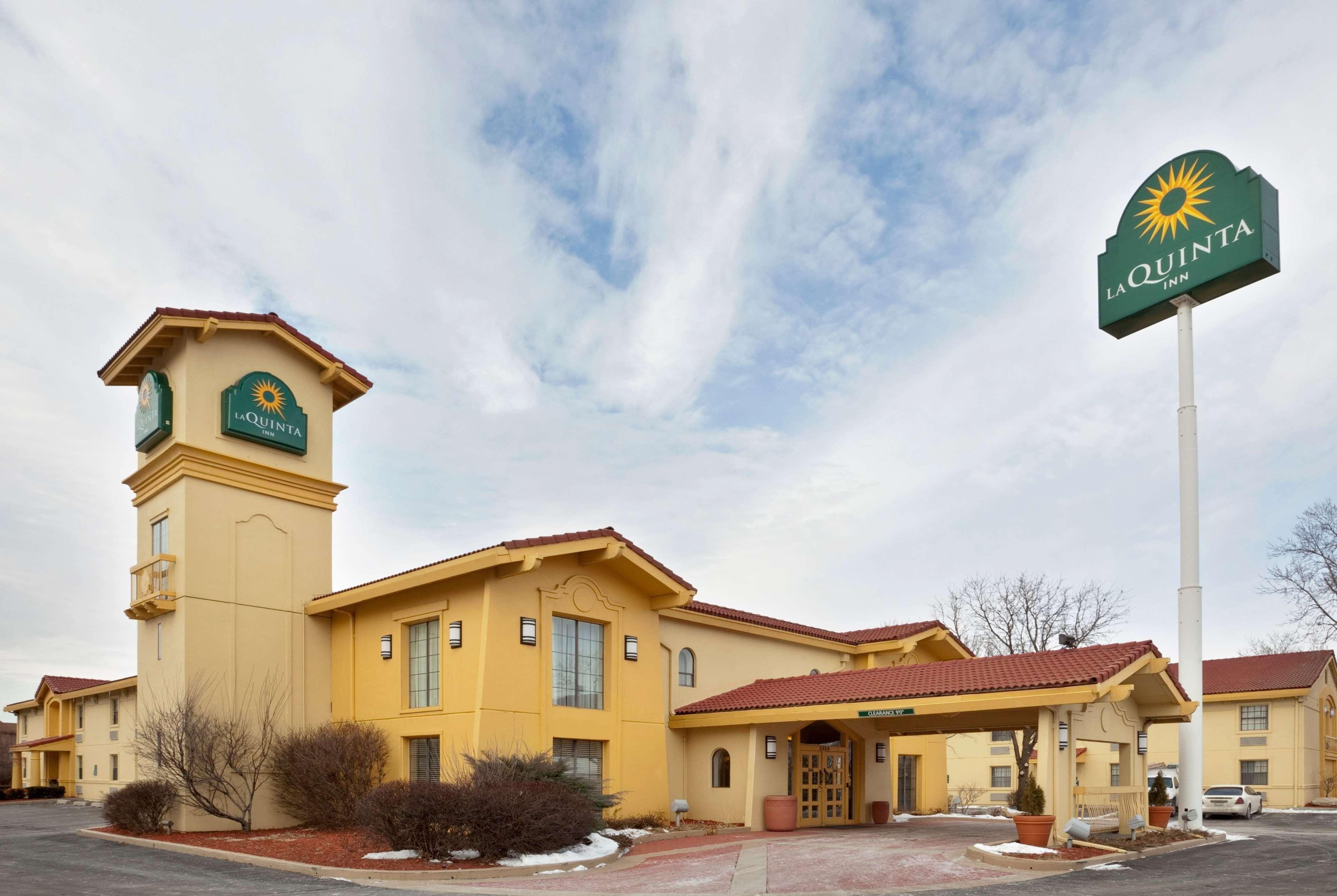 La Quinta Inn By Wyndham Omaha West Exterior photo
