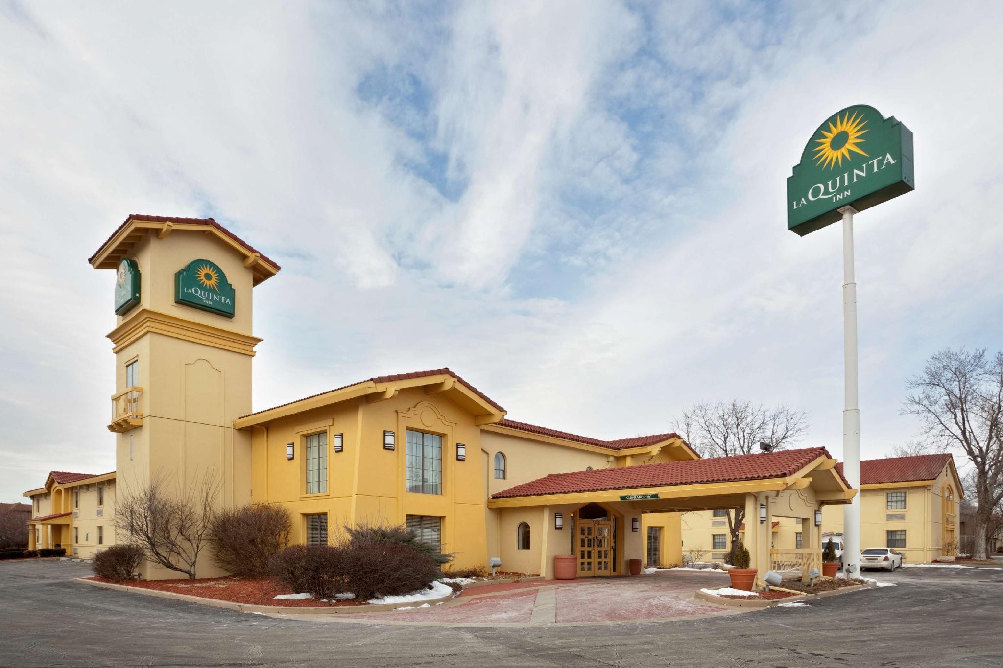 La Quinta Inn By Wyndham Omaha West Exterior photo