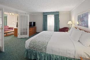 La Quinta Inn By Wyndham Omaha West Room photo